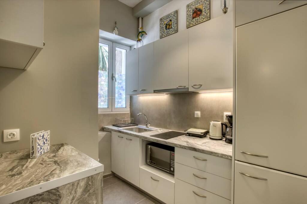Apartament Plaka Filotheis House A Ateny Zewnętrze zdjęcie