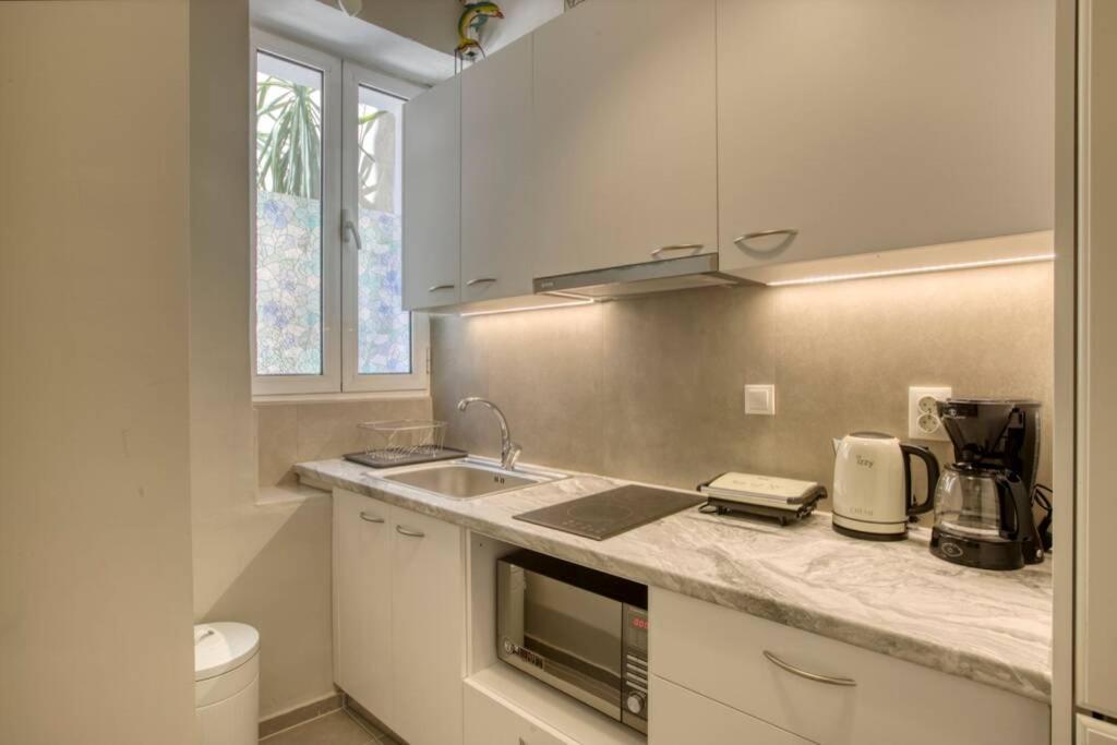 Apartament Plaka Filotheis House A Ateny Zewnętrze zdjęcie